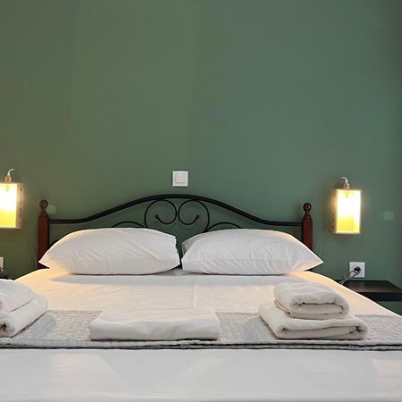 Athenian Vintage Style 2 Bdr Apartment Екстер'єр фото