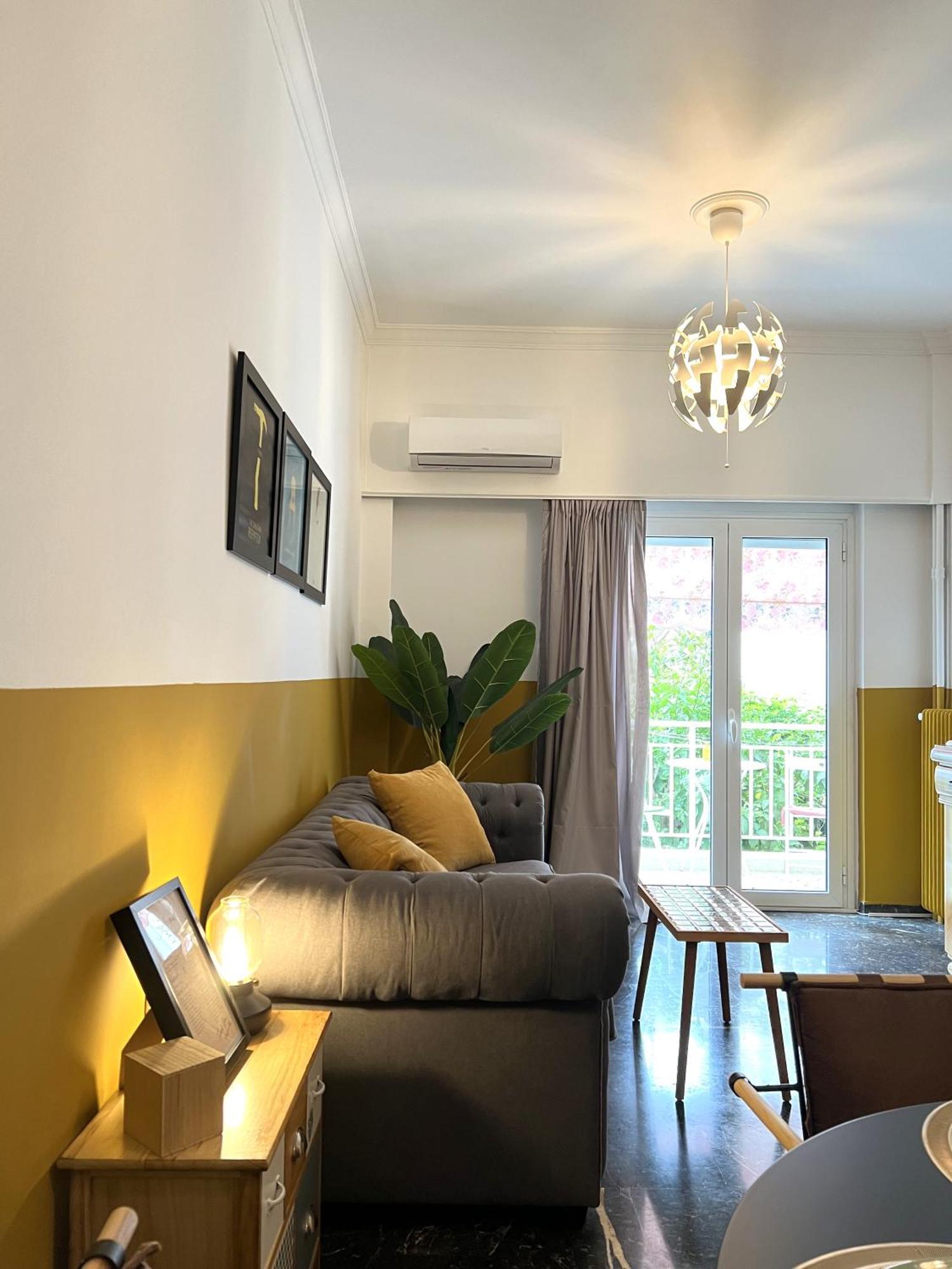 Athenian Vintage Style 2 Bdr Apartment Екстер'єр фото